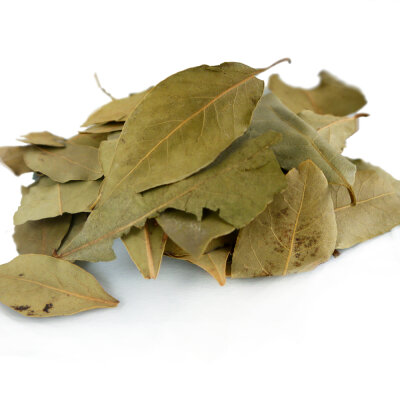 Bay-leaves,-whole